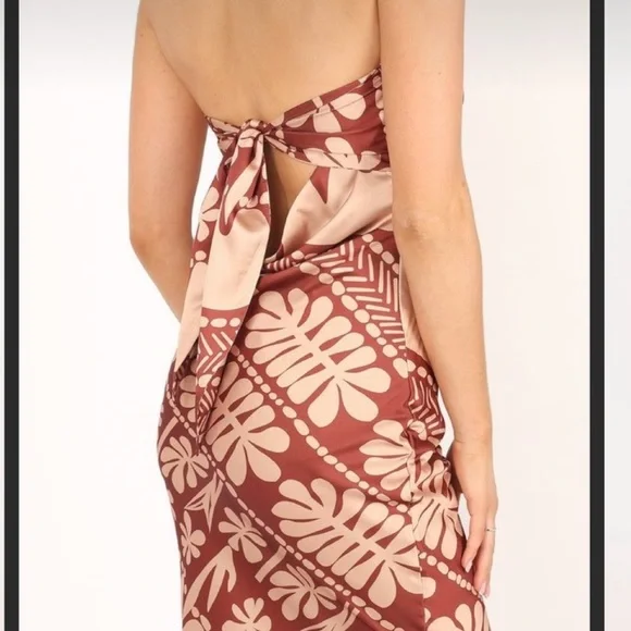 Strapless Satin tropical dress - Picture 2 of 5